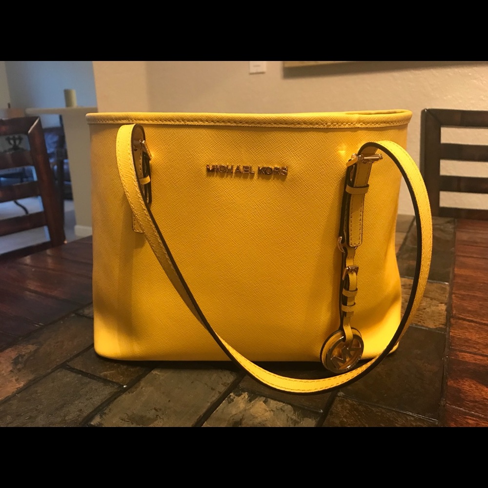 Michael kors purse